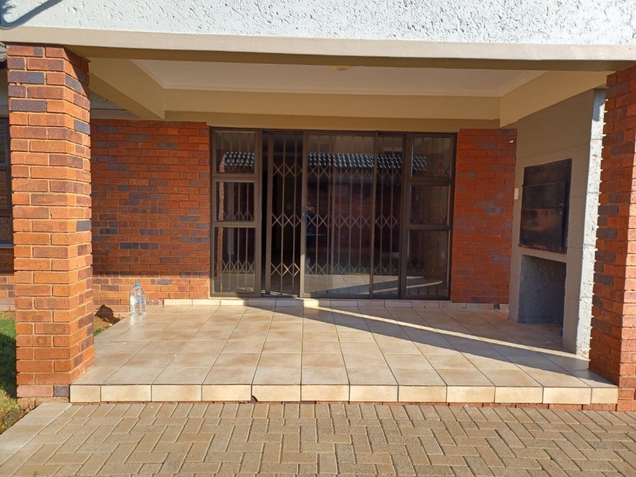 To Let 2 Bedroom Property for Rent in Langenhovenpark Free State